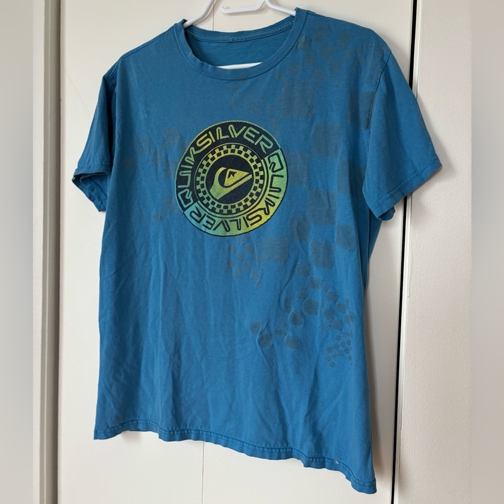 🎉4/30$🎉 Quicksilver Graphic Tee – Size Medium ✨